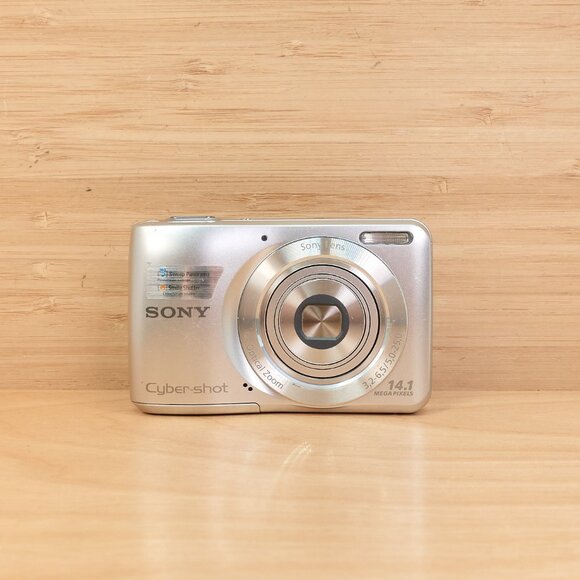 Sony Cyber-shot DSC-S5000 / 14.1MP Digital Camera / Compact Point-and-Shoot - Picture 2 of 7